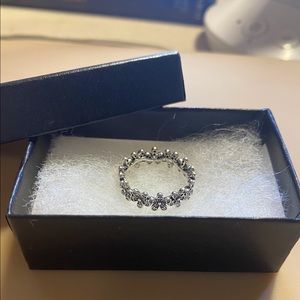 Pandora Daisy Flower Ring Size 52 (6)
